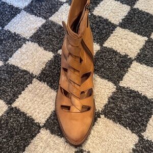 Stylish Tan Lace-Up Leather Boots for Women